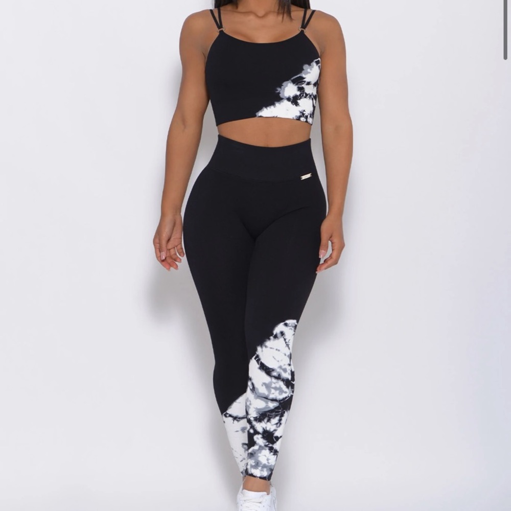 Bombshell sports wear leggings and matching sports bra